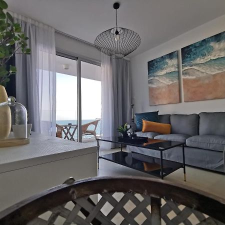 Cosea Living: Seaside Two Bedroom Flat In Harbour 106 Paphos 外观 照片