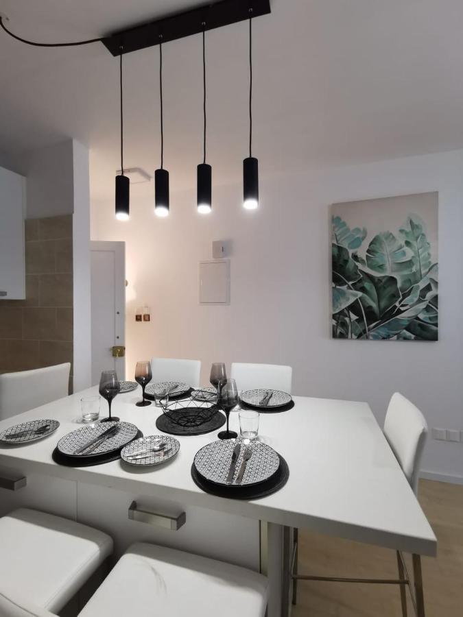 Cosea Living: Seaside Two Bedroom Flat In Harbour 106 Paphos 外观 照片