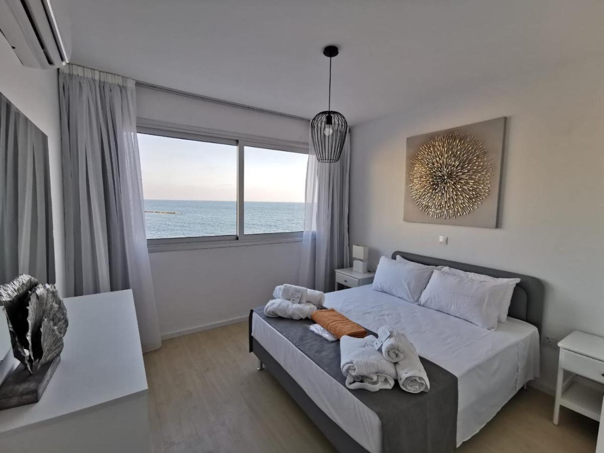 Cosea Living: Seaside Two Bedroom Flat In Harbour 106 Paphos 外观 照片