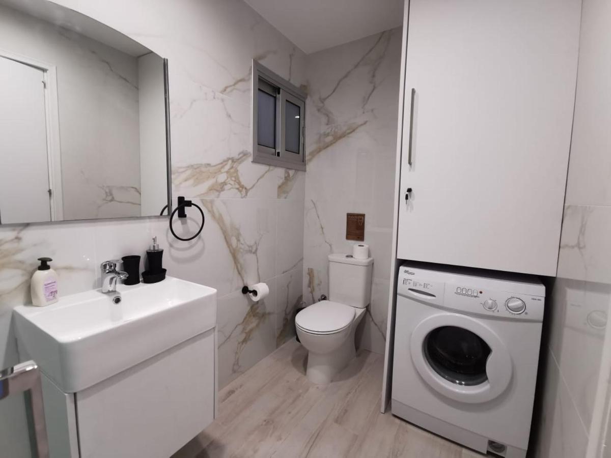 Cosea Living: Seaside Two Bedroom Flat In Harbour 106 Paphos 外观 照片