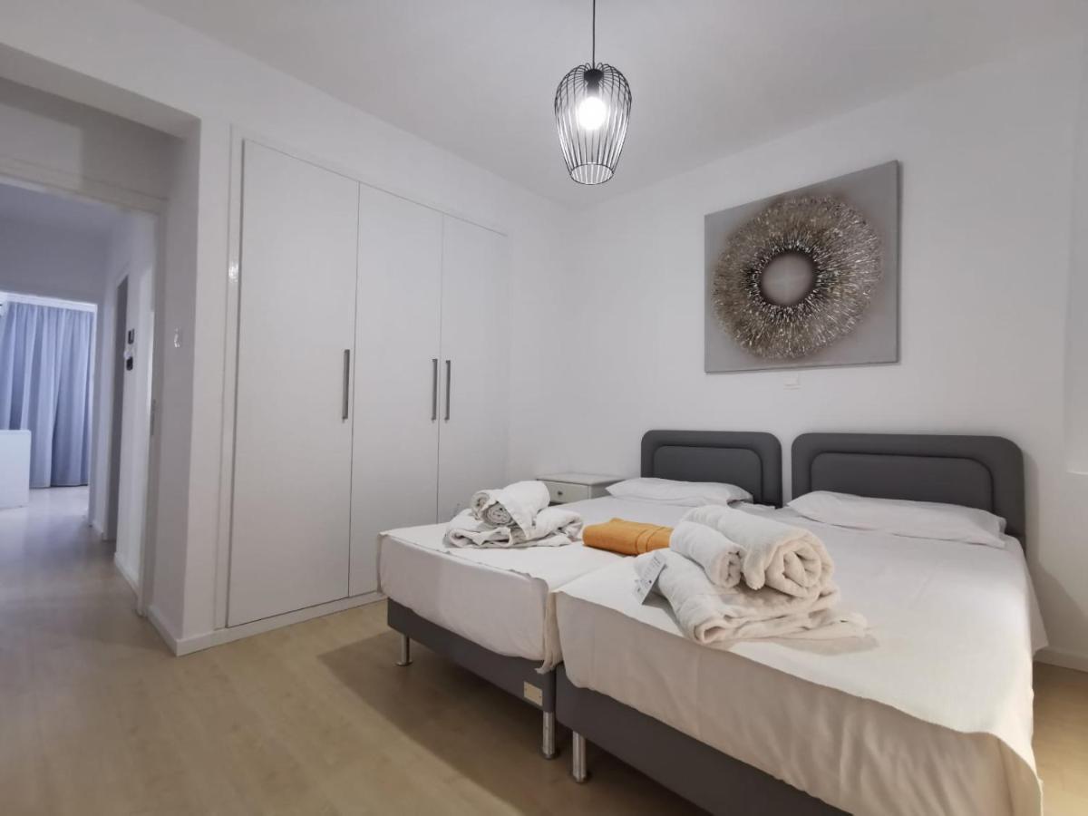 Cosea Living: Seaside Two Bedroom Flat In Harbour 106 Paphos 外观 照片