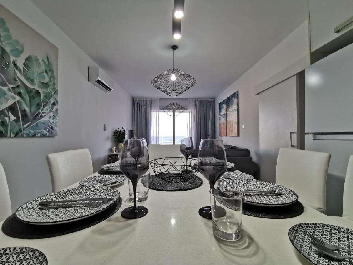 Cosea Living: Seaside Two Bedroom Flat In Harbour 106 Paphos 外观 照片