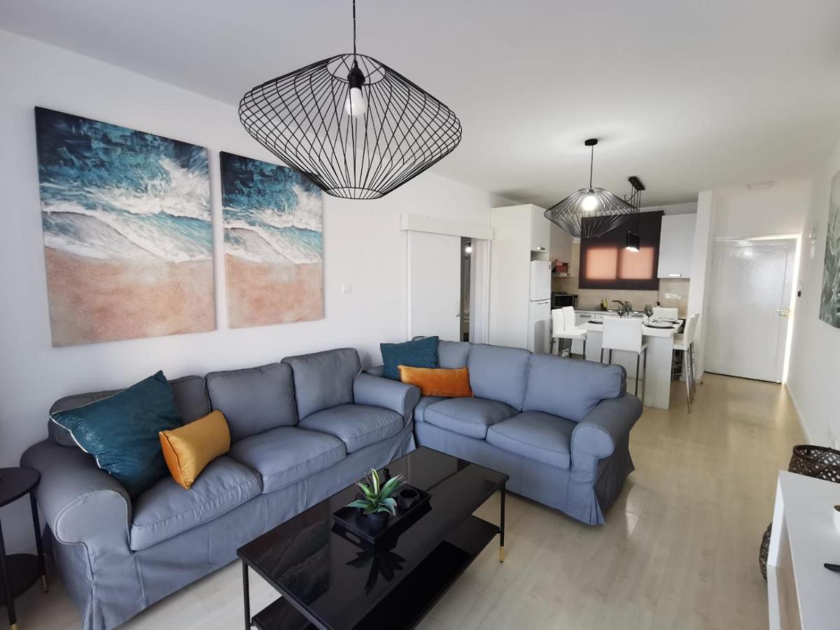 Cosea Living: Seaside Two Bedroom Flat In Harbour 106 Paphos 外观 照片