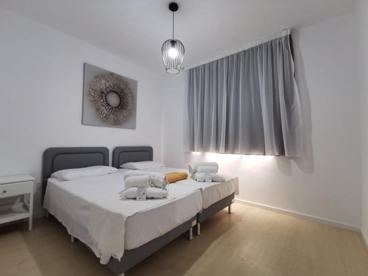 Cosea Living: Seaside Two Bedroom Flat In Harbour 106 Paphos 外观 照片