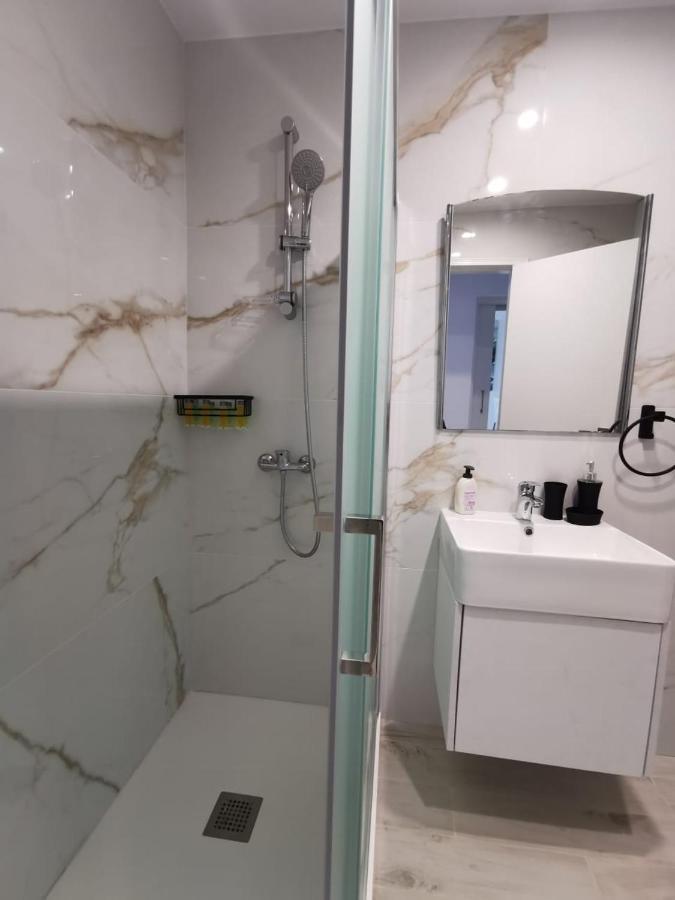 Cosea Living: Seaside Two Bedroom Flat In Harbour 106 Paphos 外观 照片