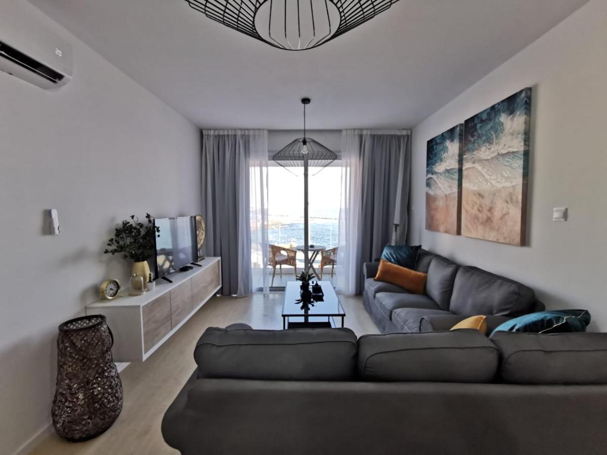 Cosea Living: Seaside Two Bedroom Flat In Harbour 106 Paphos 外观 照片